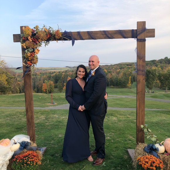 Meet your Posher, Courtney - Picture 2 of 3